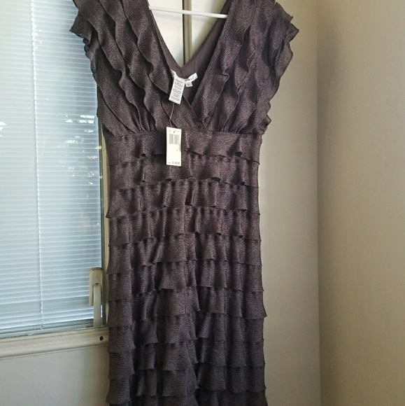 Max Studio Ruffle Dress -NWT- never worn! Large - Picture 1 of 3